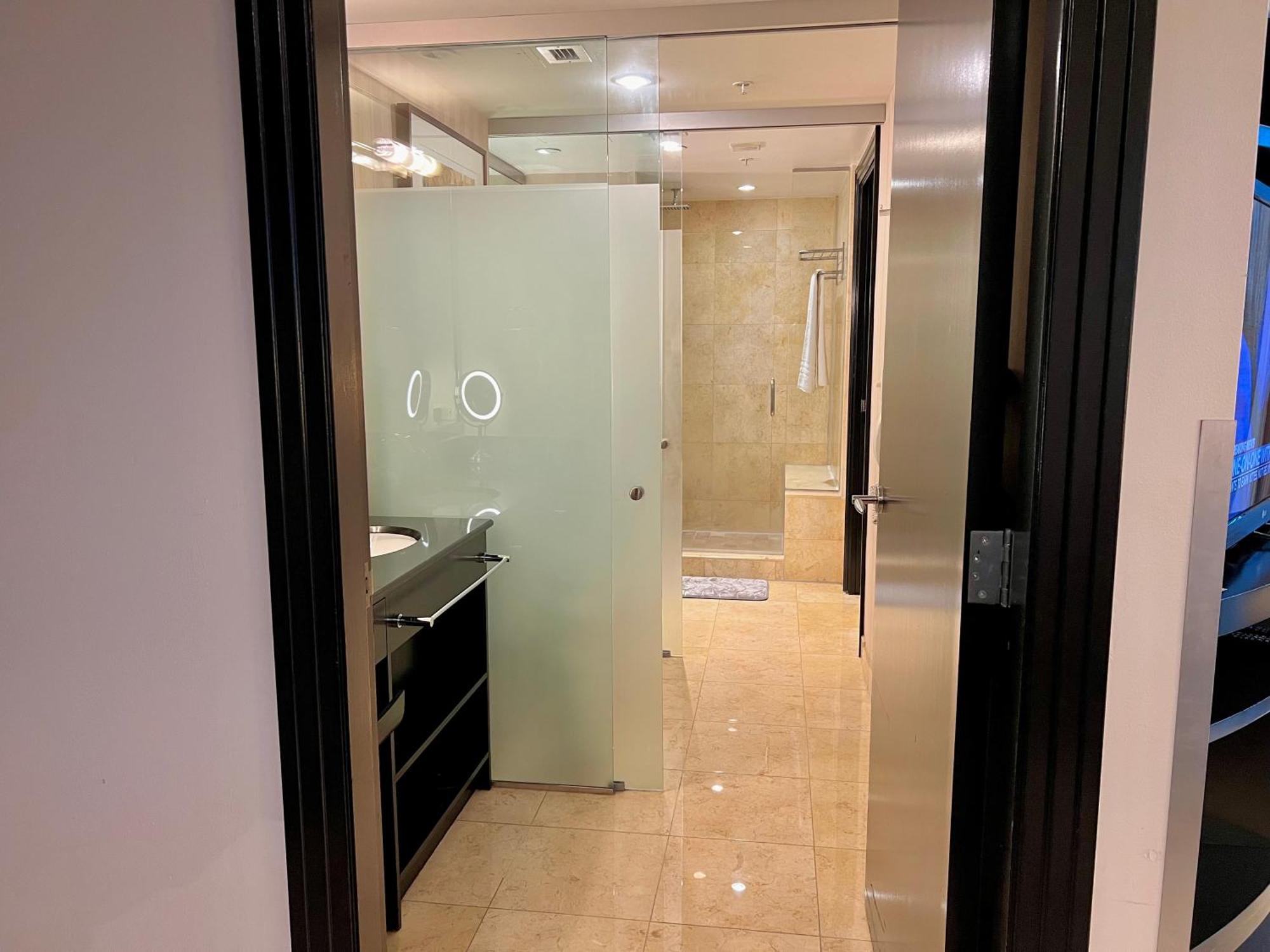 Boutique Suites 3 Min Walk To Beach Маями Бийч Екстериор снимка
