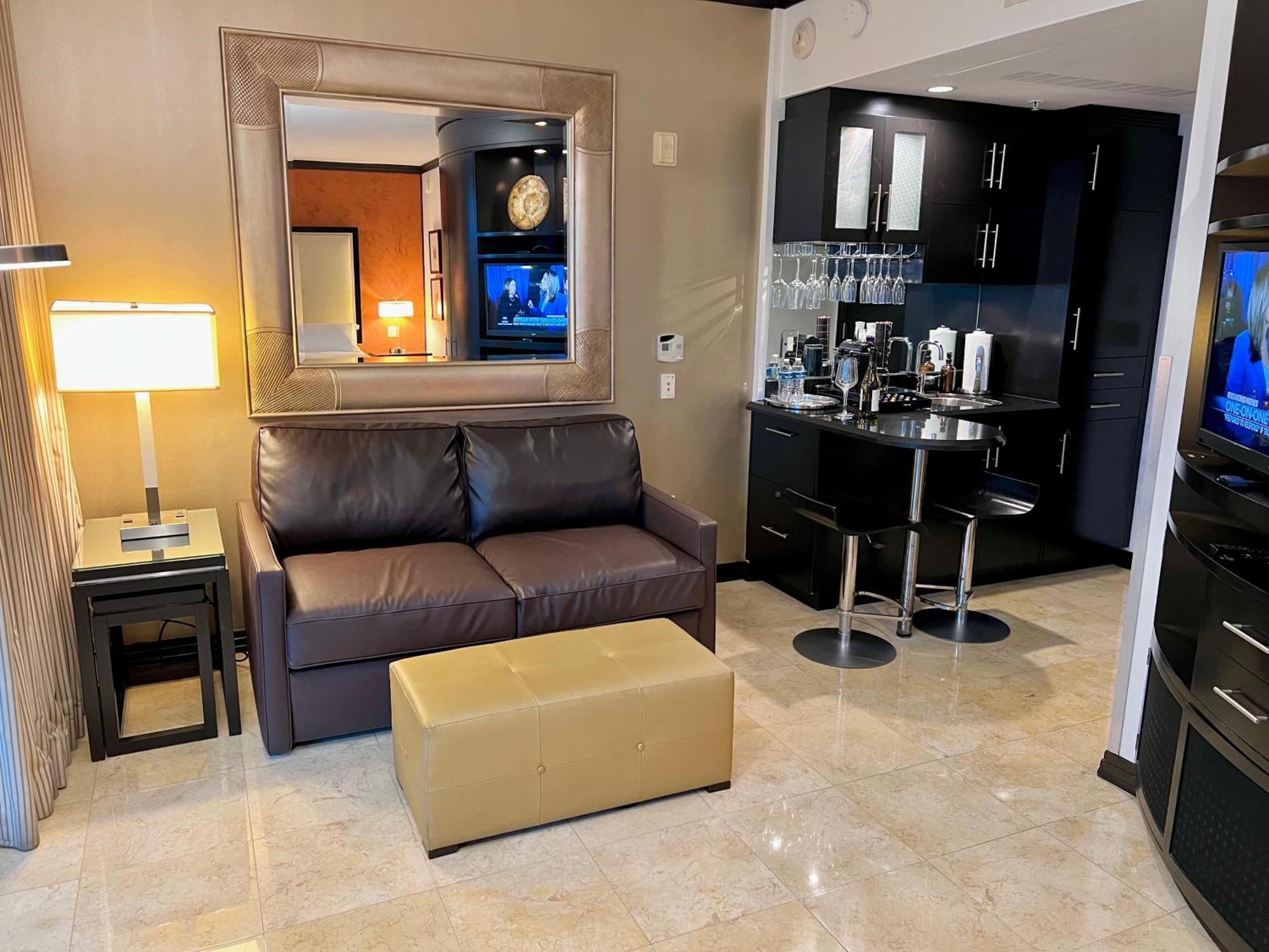 Boutique Suites 3 Min Walk To Beach Маями Бийч Екстериор снимка