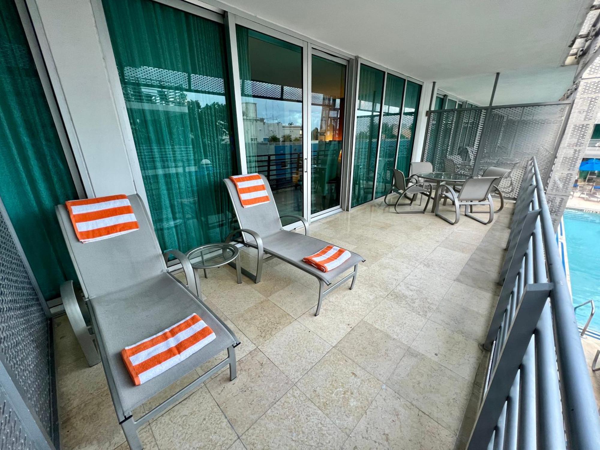 Boutique Suites 3 Min Walk To Beach Маями Бийч Екстериор снимка