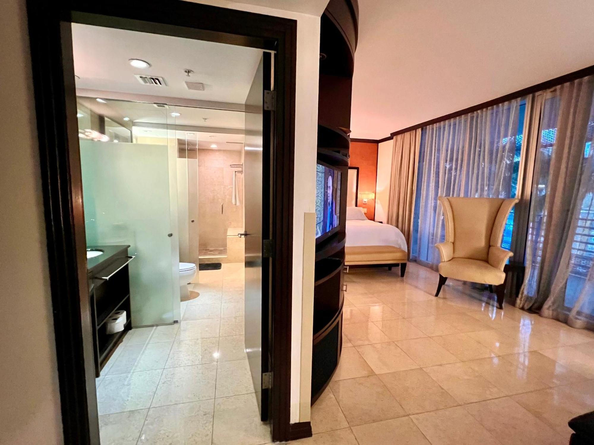 Boutique Suites 3 Min Walk To Beach Маями Бийч Екстериор снимка