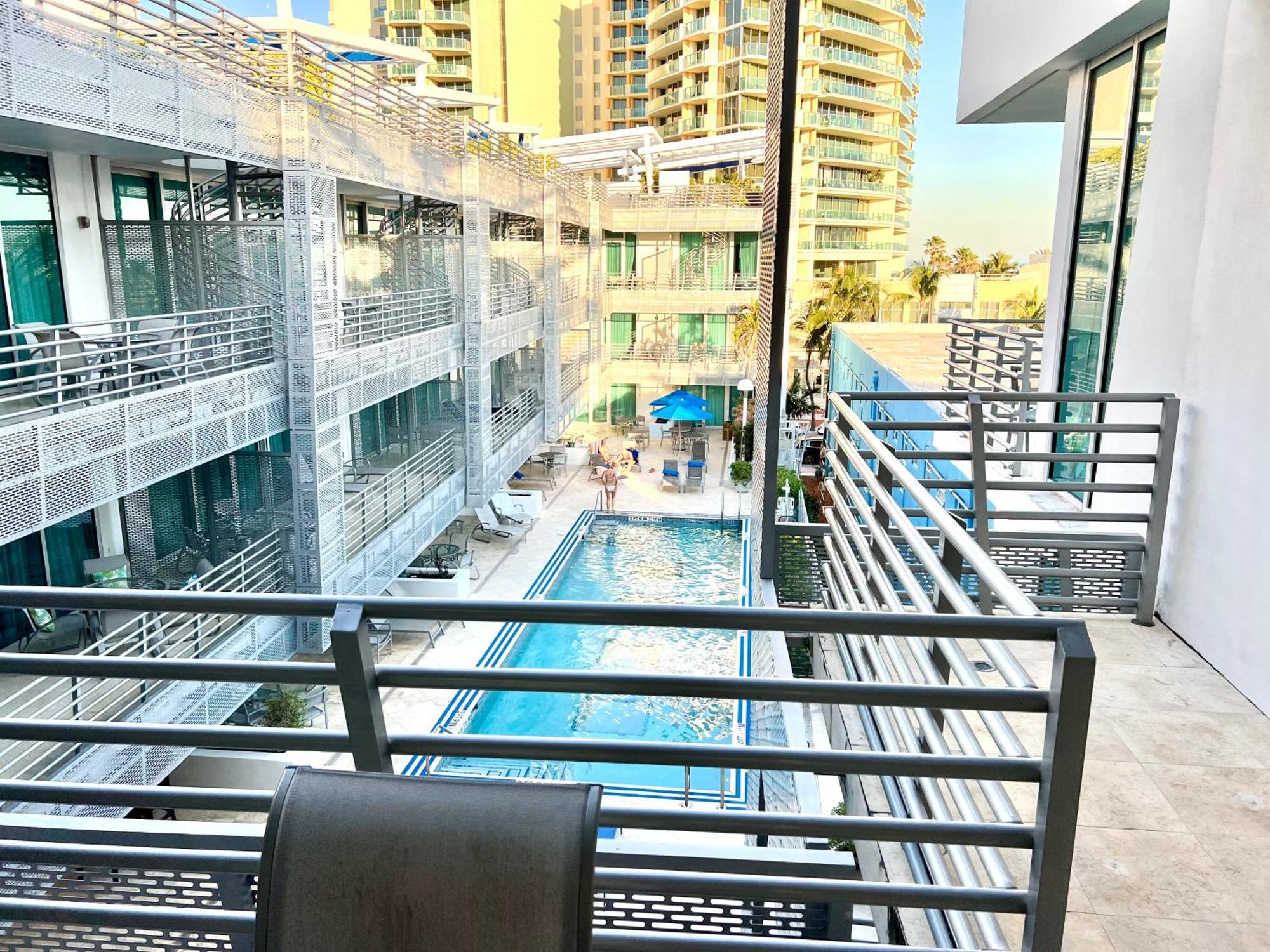 Boutique Suites 3 Min Walk To Beach Маями Бийч Екстериор снимка