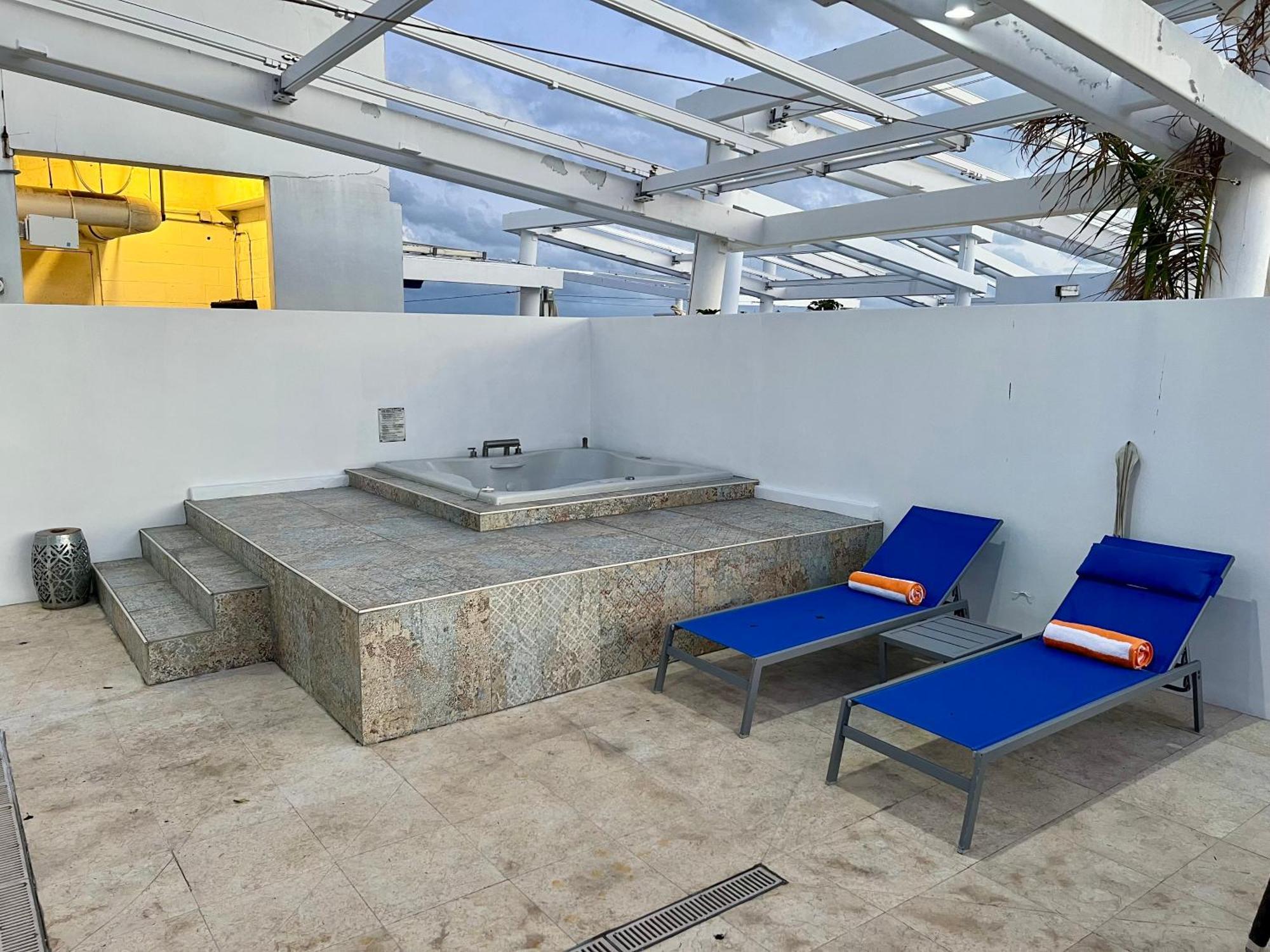 Boutique Suites 3 Min Walk To Beach Маями Бийч Екстериор снимка