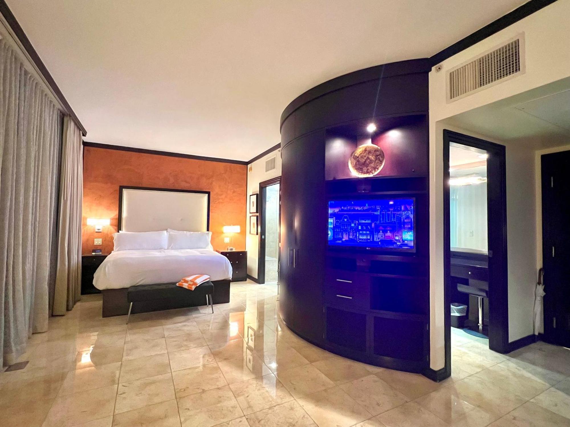 Boutique Suites 3 Min Walk To Beach Маями Бийч Екстериор снимка