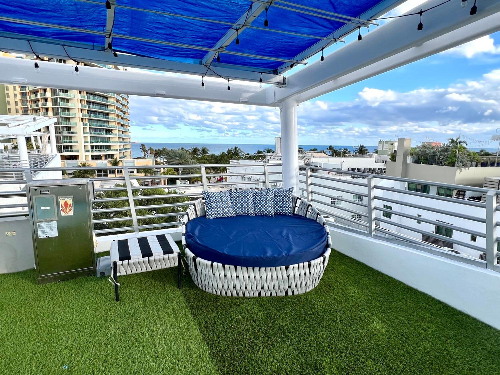 Boutique Suites 3 Min Walk To Beach Маями Бийч Екстериор снимка